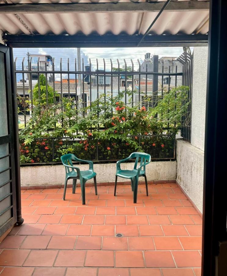 Hostal Roma Villavicencio Exteriör bild
