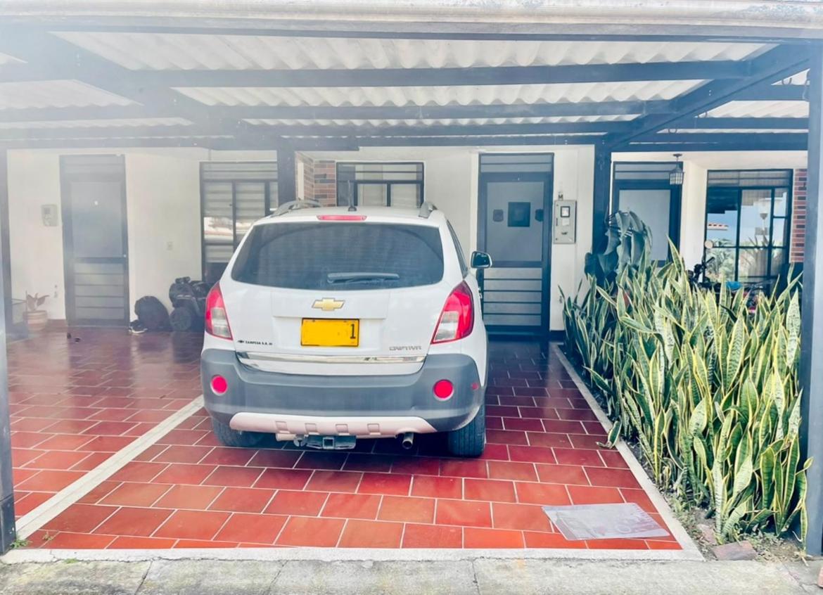 Hostal Roma Villavicencio Exteriör bild